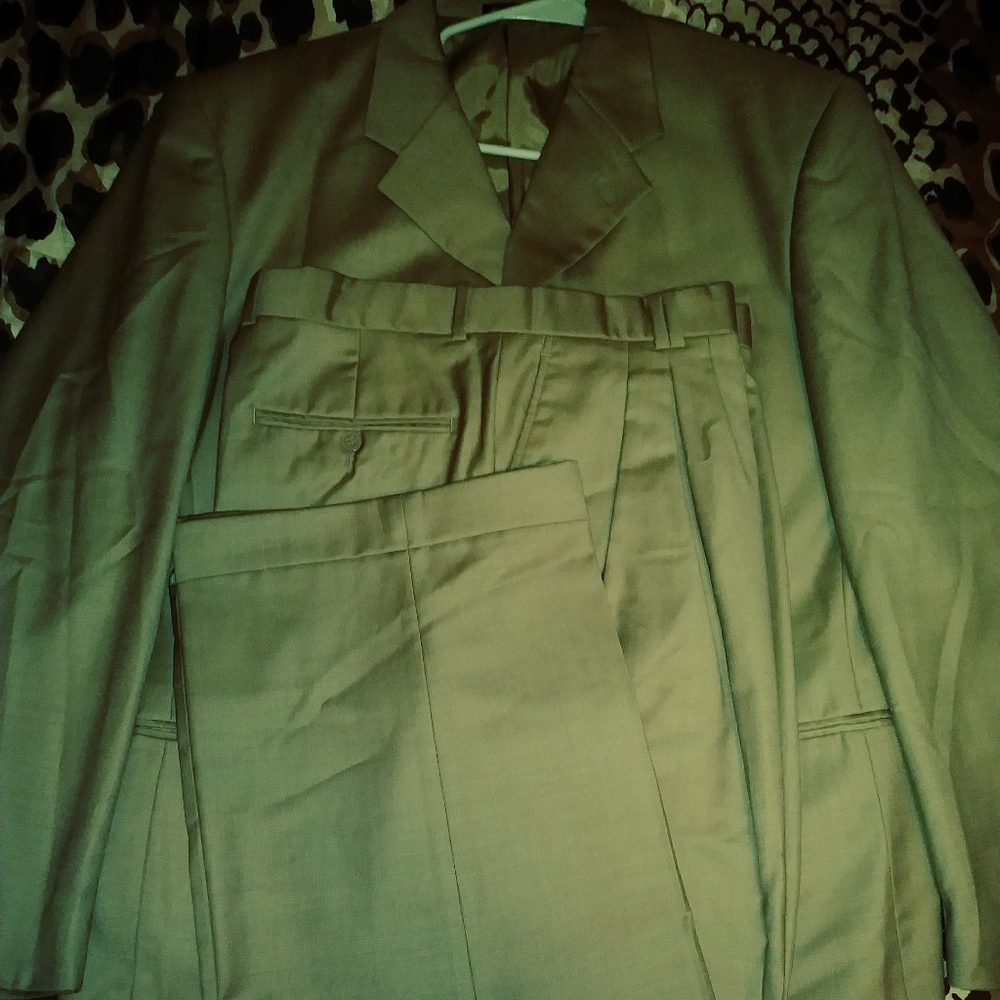 LAZETTE COUTURE WOOL SUIT.